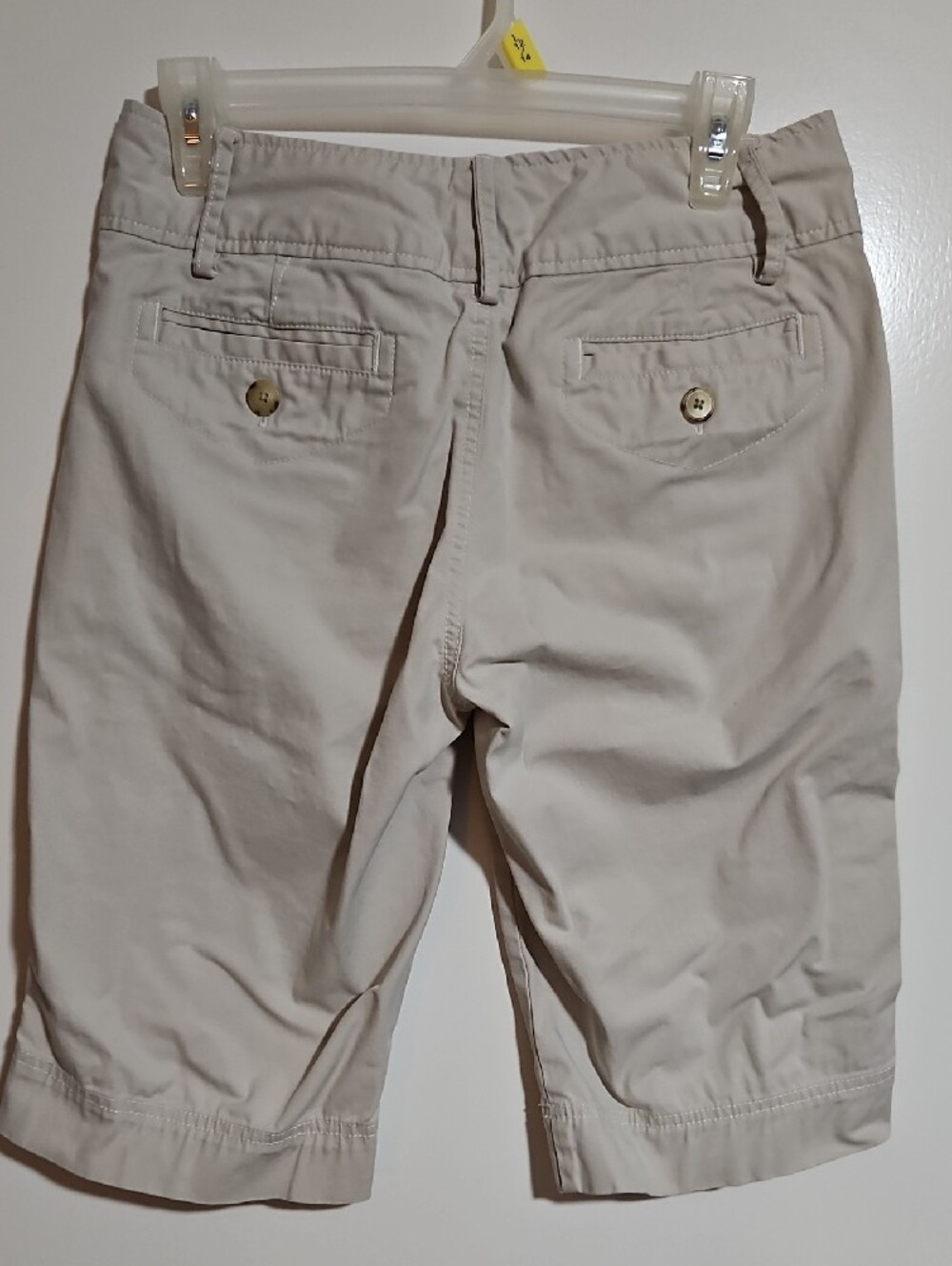 Eddie Bauer Khaki Bermuda Jean Shorts Women's Size 4 Vashon Fit - Picture 2 of 5